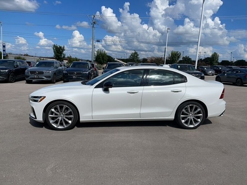 Volvo S60 T5 AWD Momentum CPO│White│2021│25,332 mi│Austin